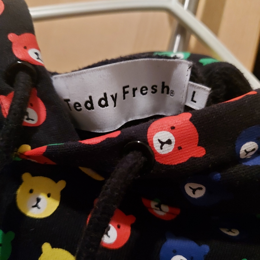Teddy Fresh Hoodie Mens size large